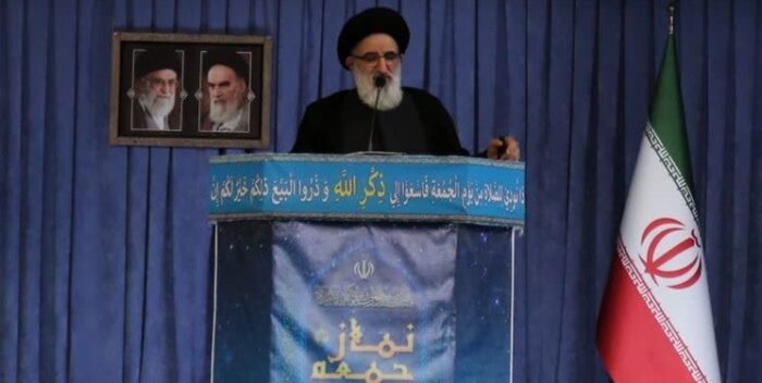 امام جمعه کرج: معضلات را نه با قهر با صندوق‌های رأی، بلکه با انتخاب افراد صالح حل کنیم