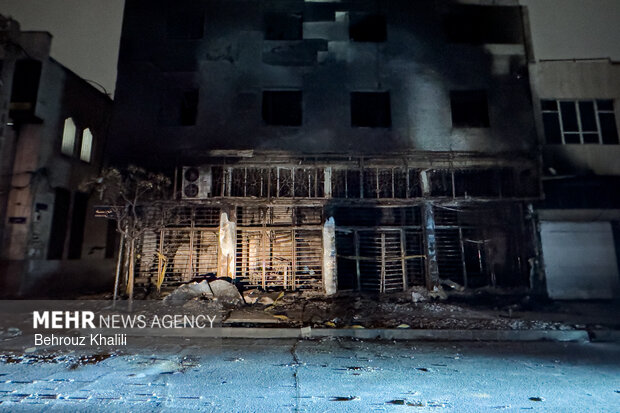 آتش زدن ساختمان‌ها در کرج توسط اغتشاش‌گران در روزهای اخیر