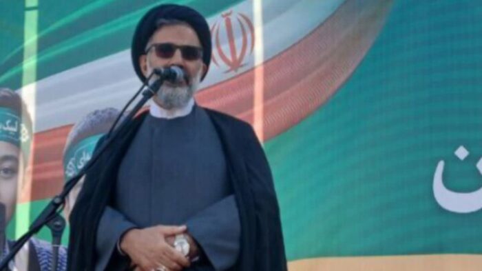 آمریکا پرستان داخلی خطرناک‌تر از دشمن بیرونی‌اند