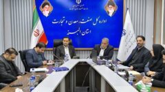 اصلاح نظام ارزی بدون حل چالش‌های تولید و توزیع کافی نیست