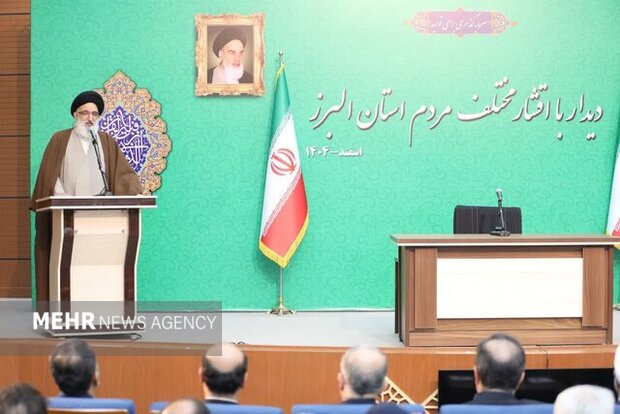 امام‌جمعه کرج: عدالت به معنای ایجاد احساس امنیت، اعتماد و امید است