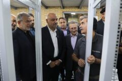 بازدید وزیر تعاون از واحد تولید محصولات چرمی در کرج