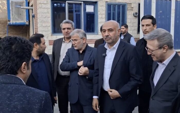 بازدید وزیر تعاون از یک کارخانه تولید پوشاک در کرج