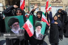 خروش البرزی‌ها در حاشیه نمازجمعه