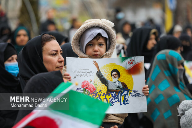 خروش انقلابی مردم ساوجبلاغ در ۲۲ بهمن