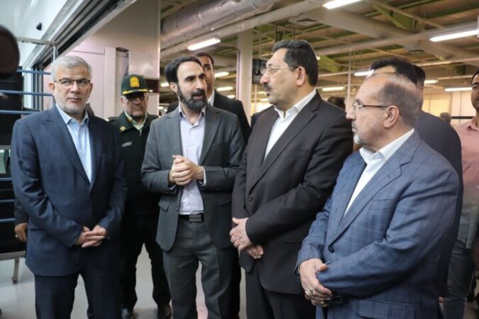 وزیر صنعت، معدن و تجارت از یک واحد صنعتی در ساوجبلاغ بازدید کرد