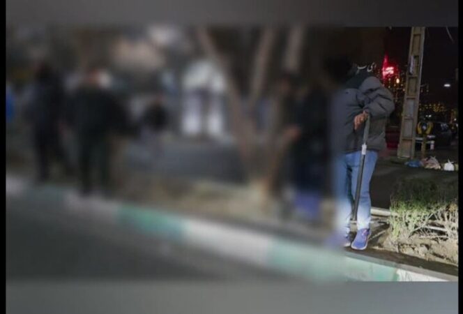 کمک پلیس البرز به پیرمرد گرفتار در اغتشاشات فردیس